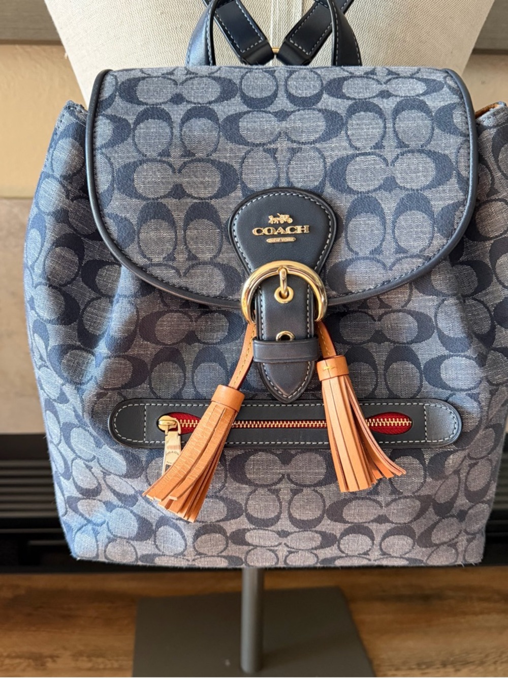 COACH Women's Kleo Backpack (Signature Chambray - Denim Multi)